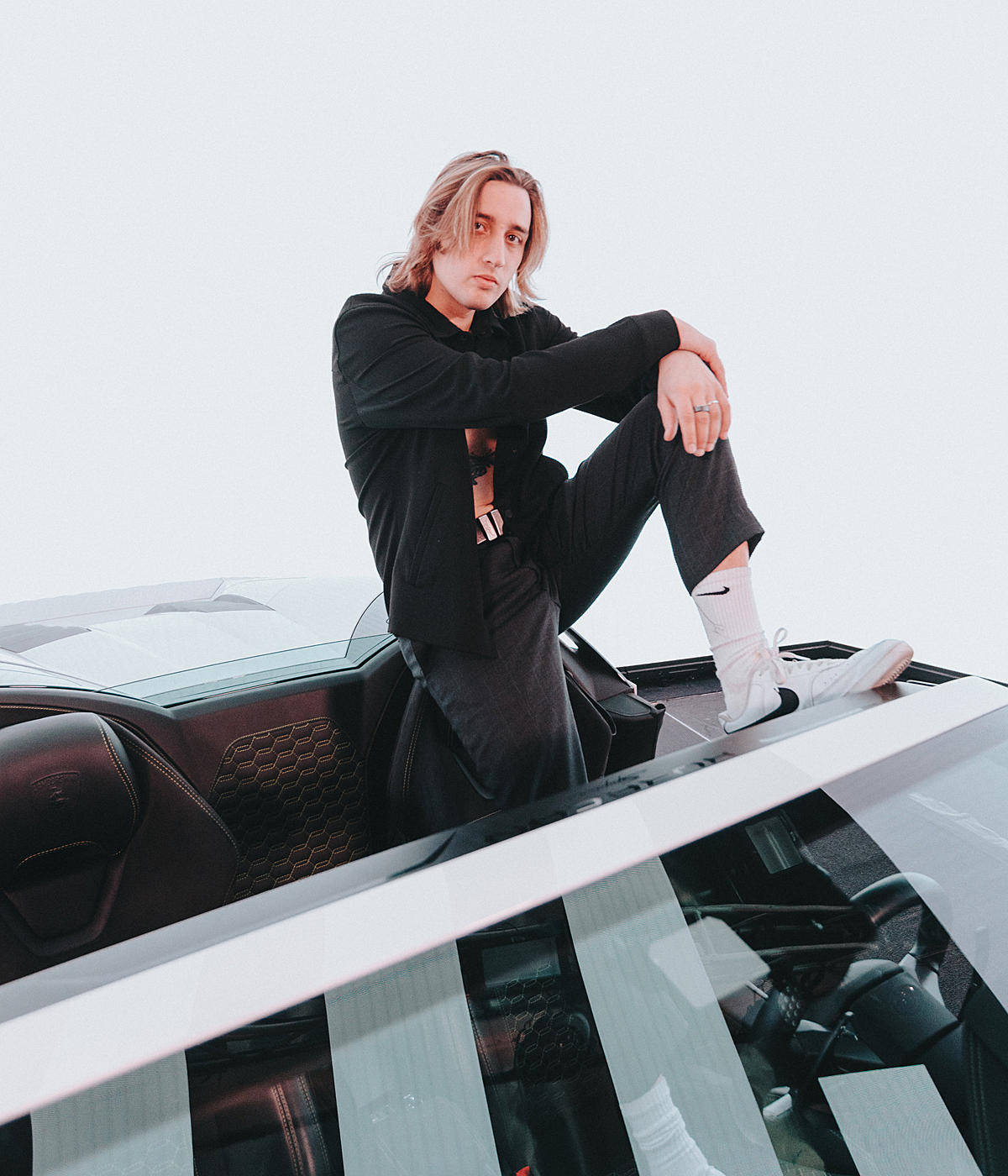 Christian Anthony Of Chase Atlantic Wallpaper