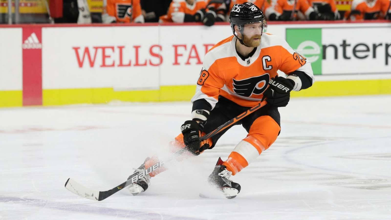 Claude Giroux Ice Skating Hockey Wallpaper