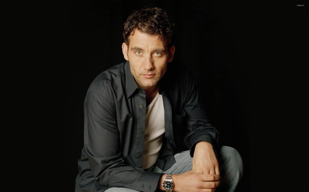 Clive Owen On Black Wallpaper