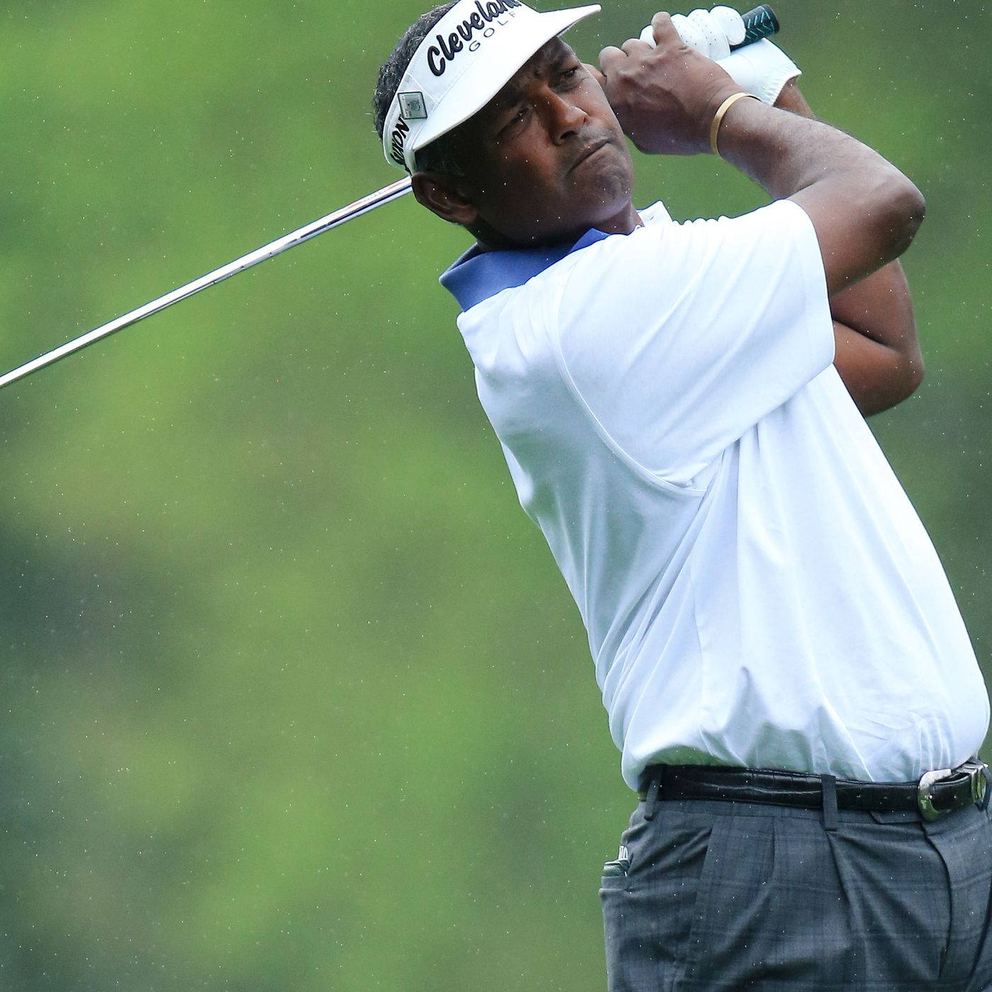 Close-up Vijay Singh Holding Golf Club Wallpaper