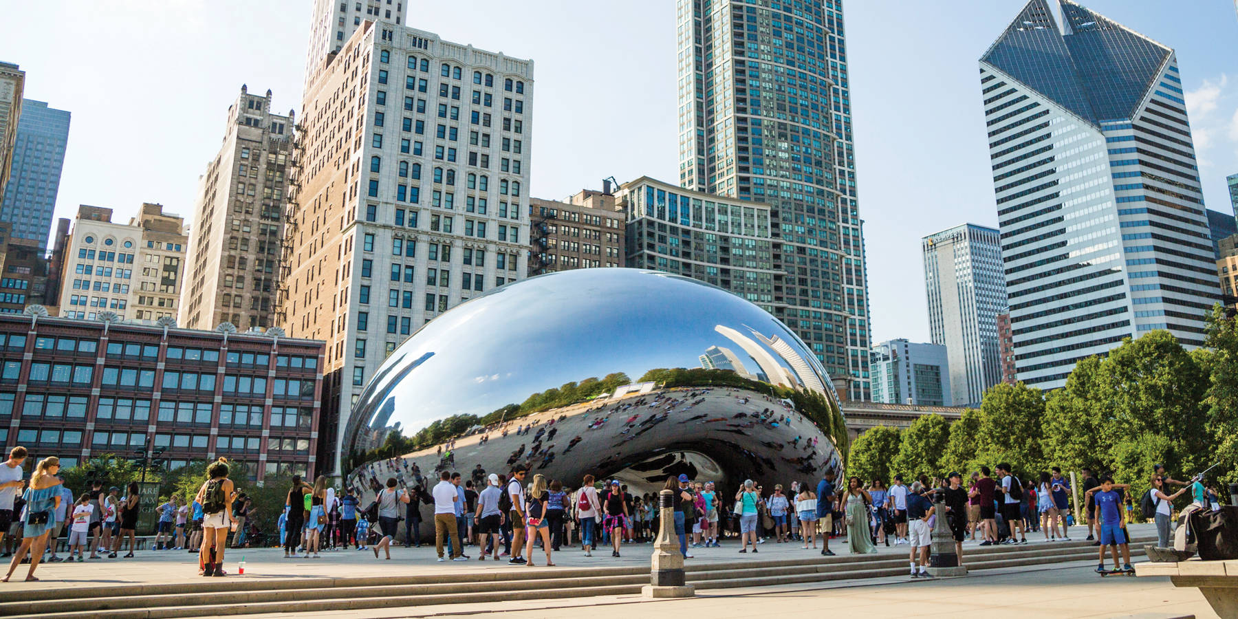 Cloud Gate Or The Bean Downtown Chicago Wallpaper