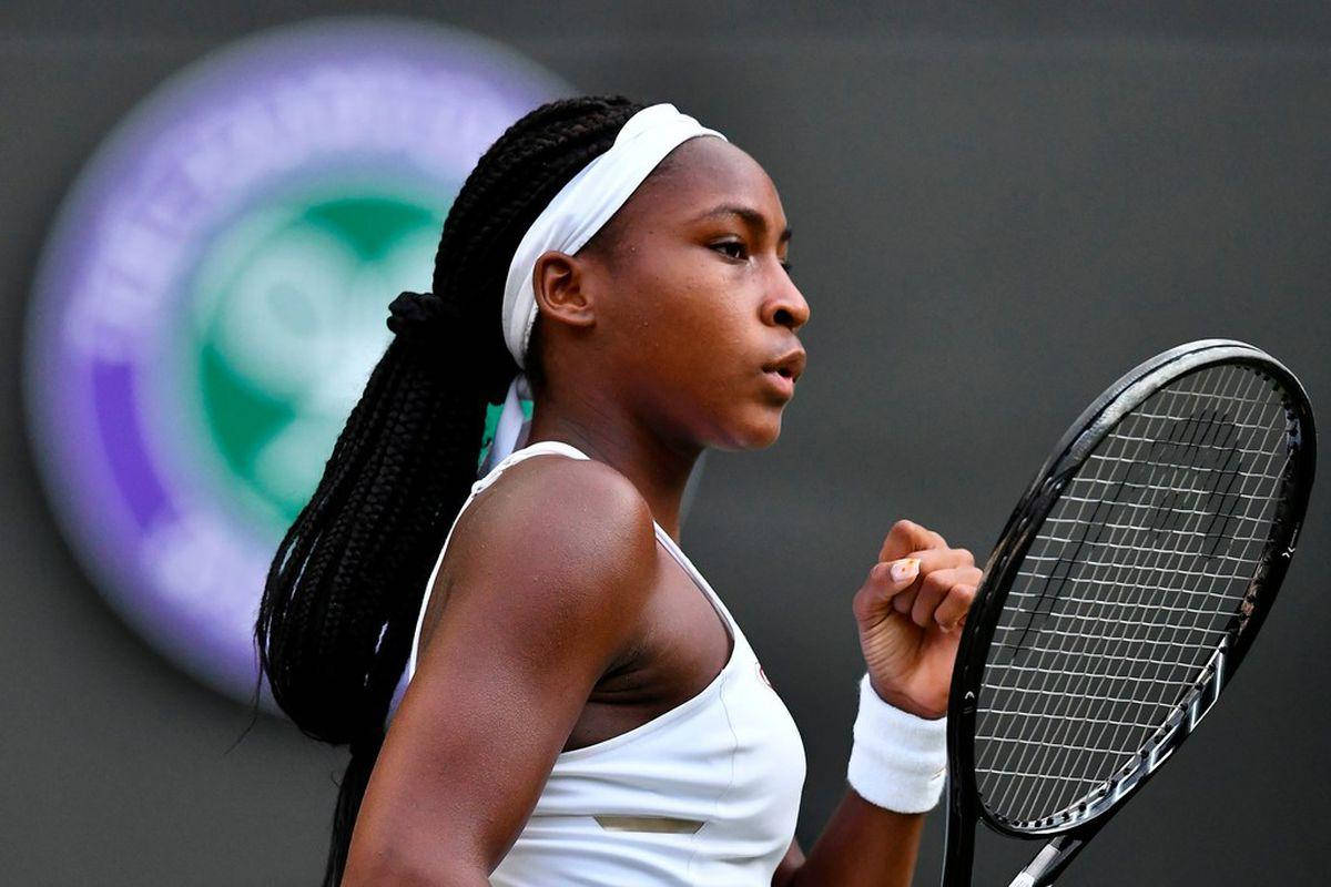 Coco Gauff With Black Tennis Racket Wallpaper