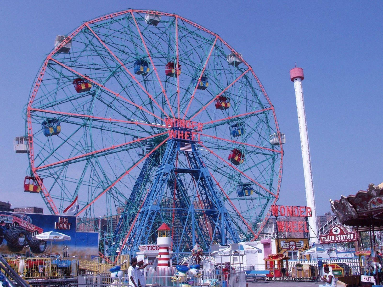 Coney Island Wonder Wheel Daytime Wallpaper