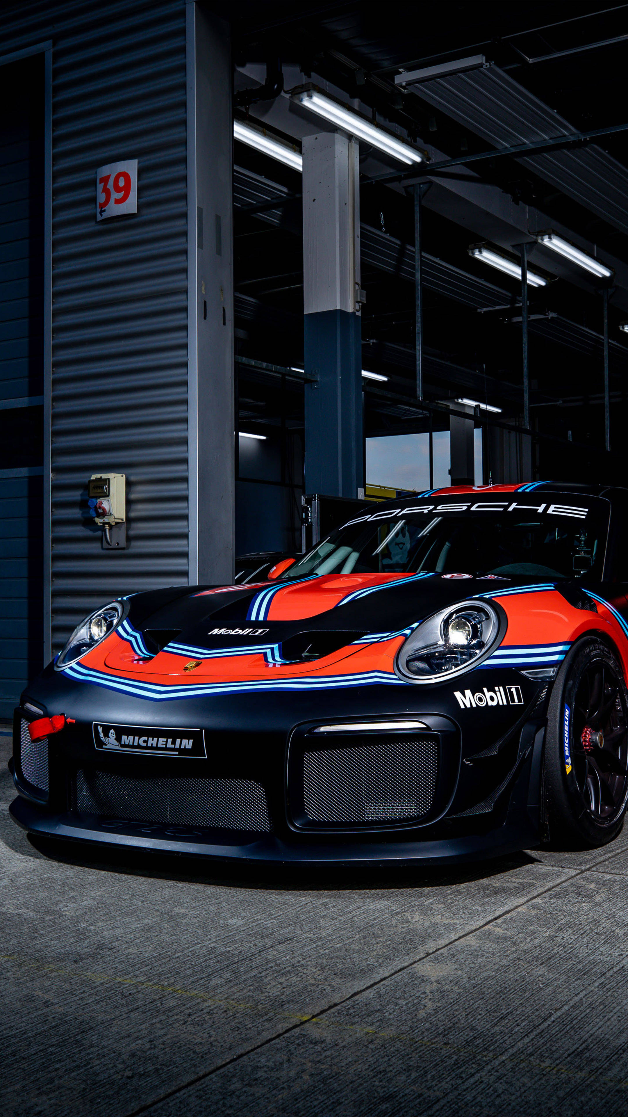 Cool Black And Red Porsche 911 Wallpaper