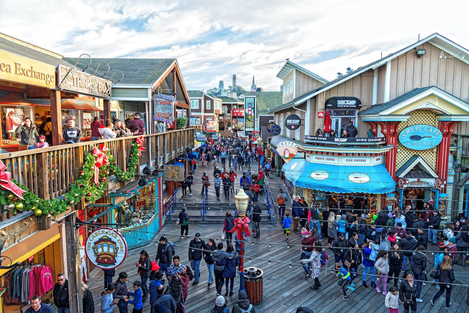 Crowds Of People In Fishermans Wharf Wallpaper