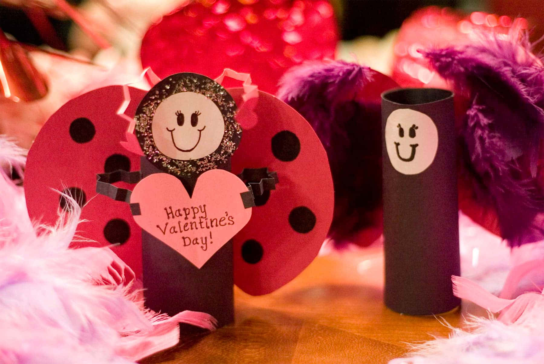 Cute Happy Valentine Ladybug Cutouts Wallpaper