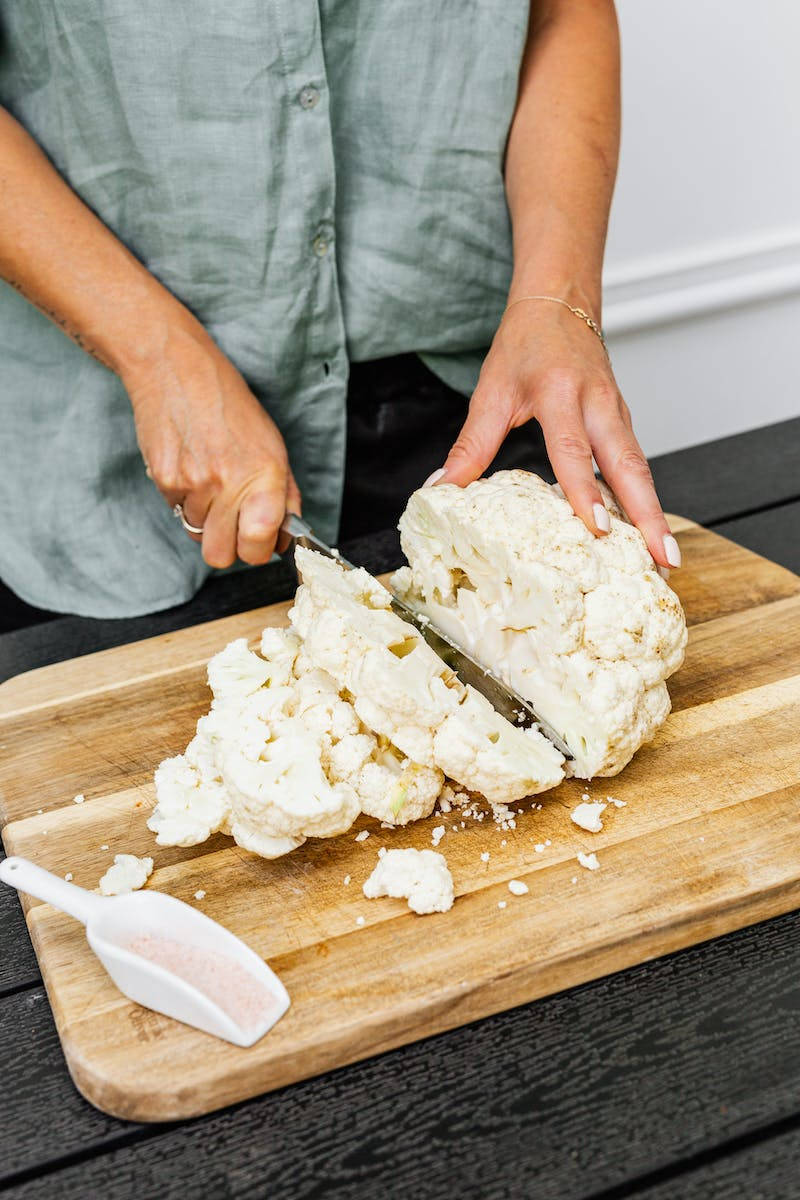 Cutting Cauliflower Wallpaper