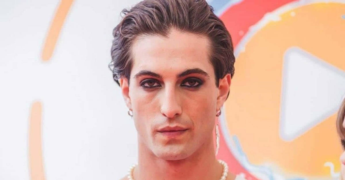 Damiano David Sporting A Hot Eyeliner Look. Wallpaper