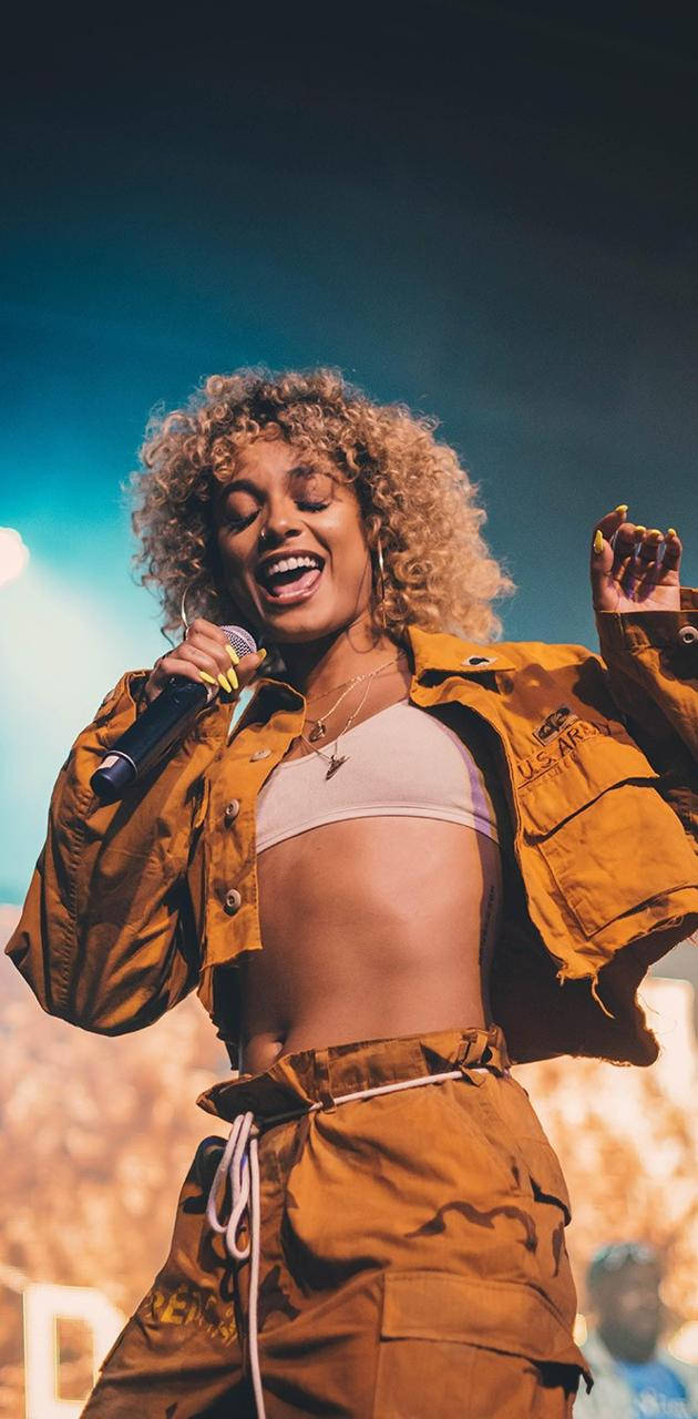 Danileigh, The Princess Of Latin Trap Music Wallpaper