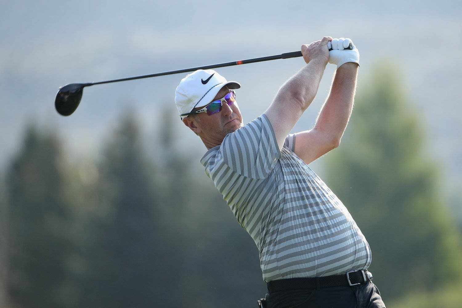 David Duval Swinging His Golf Club Wallpaper