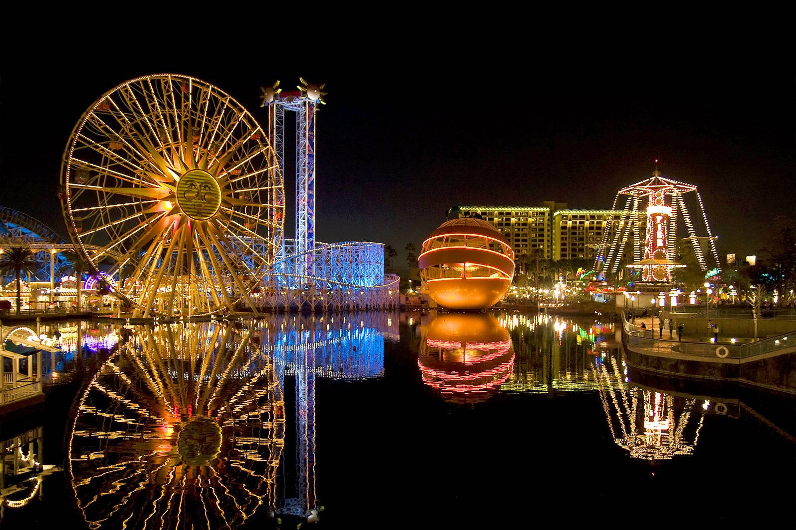 Disneyland Anaheim Nighttime Skyline Wallpaper