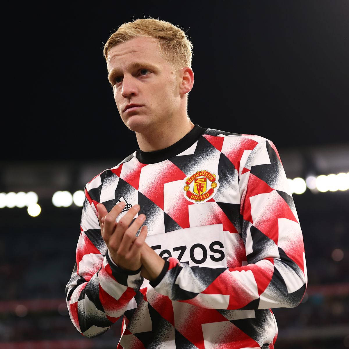 Donny Van De Beek Clapping Wallpaper