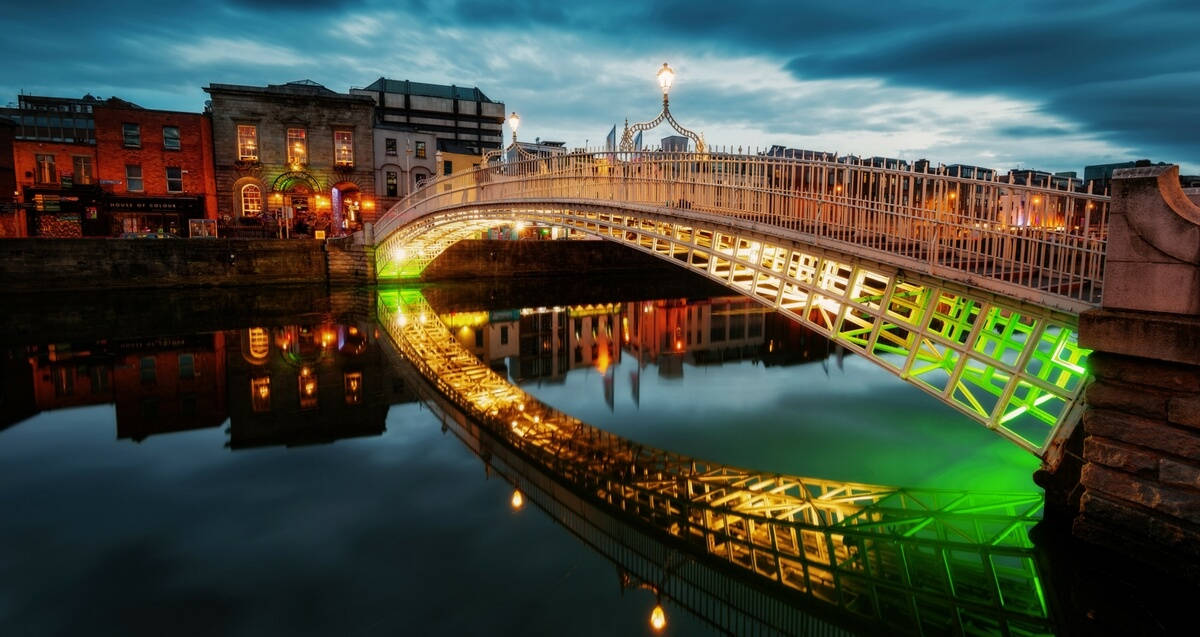 Dublin Bright Happeny Bridge Wallpaper