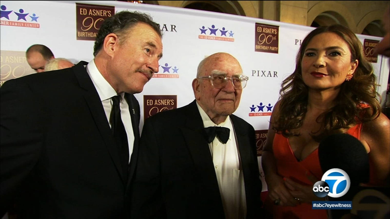 Edward Asner Red Carpet Abc Wallpaper