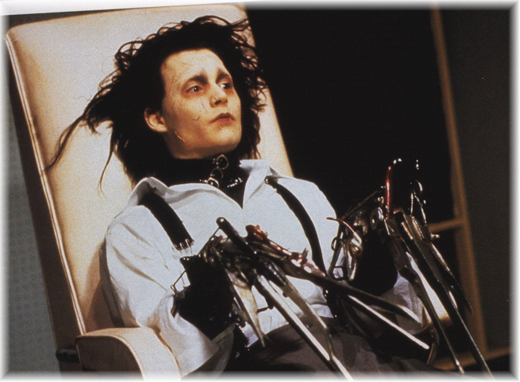 Edward Scissorhands Sitting On A Chair Wallpaper