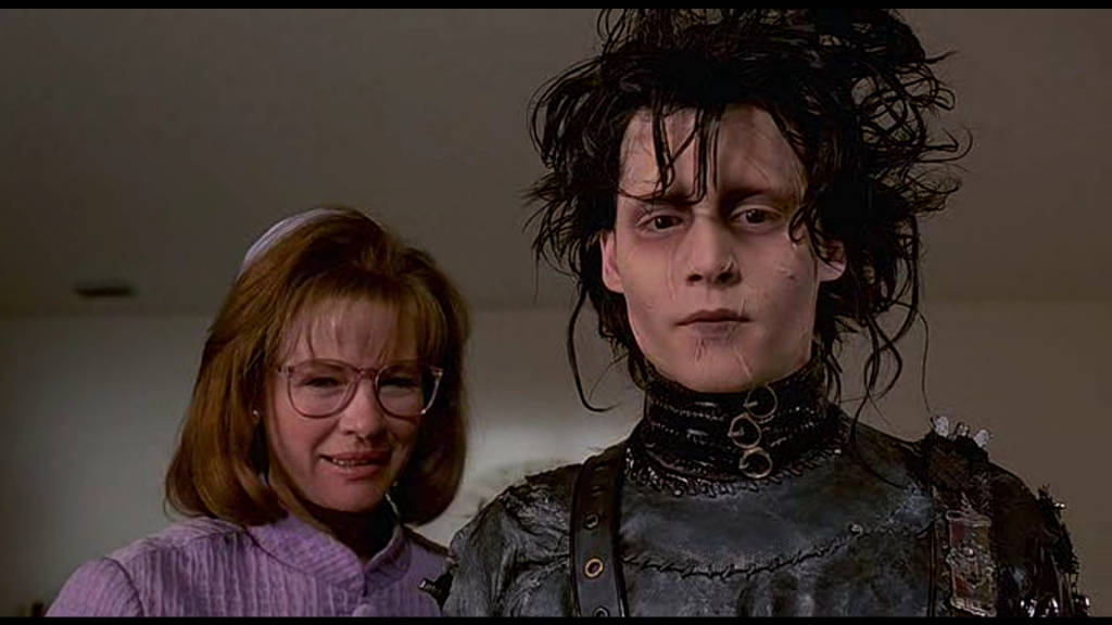 Edward Scissorhands With Peg Boggs Wallpaper