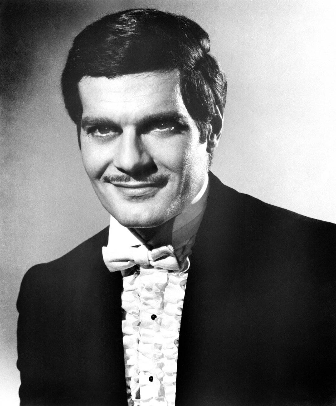 Egyptian Male Star Omar Sharif Wallpaper