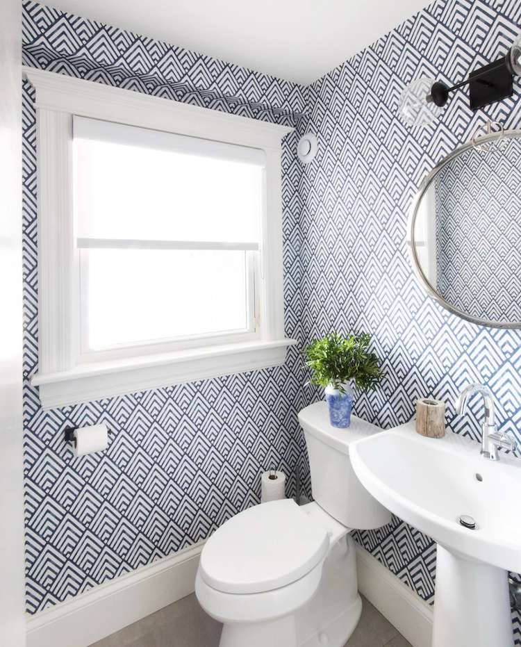 Elegant And Modern Toilet Interior Wallpaper