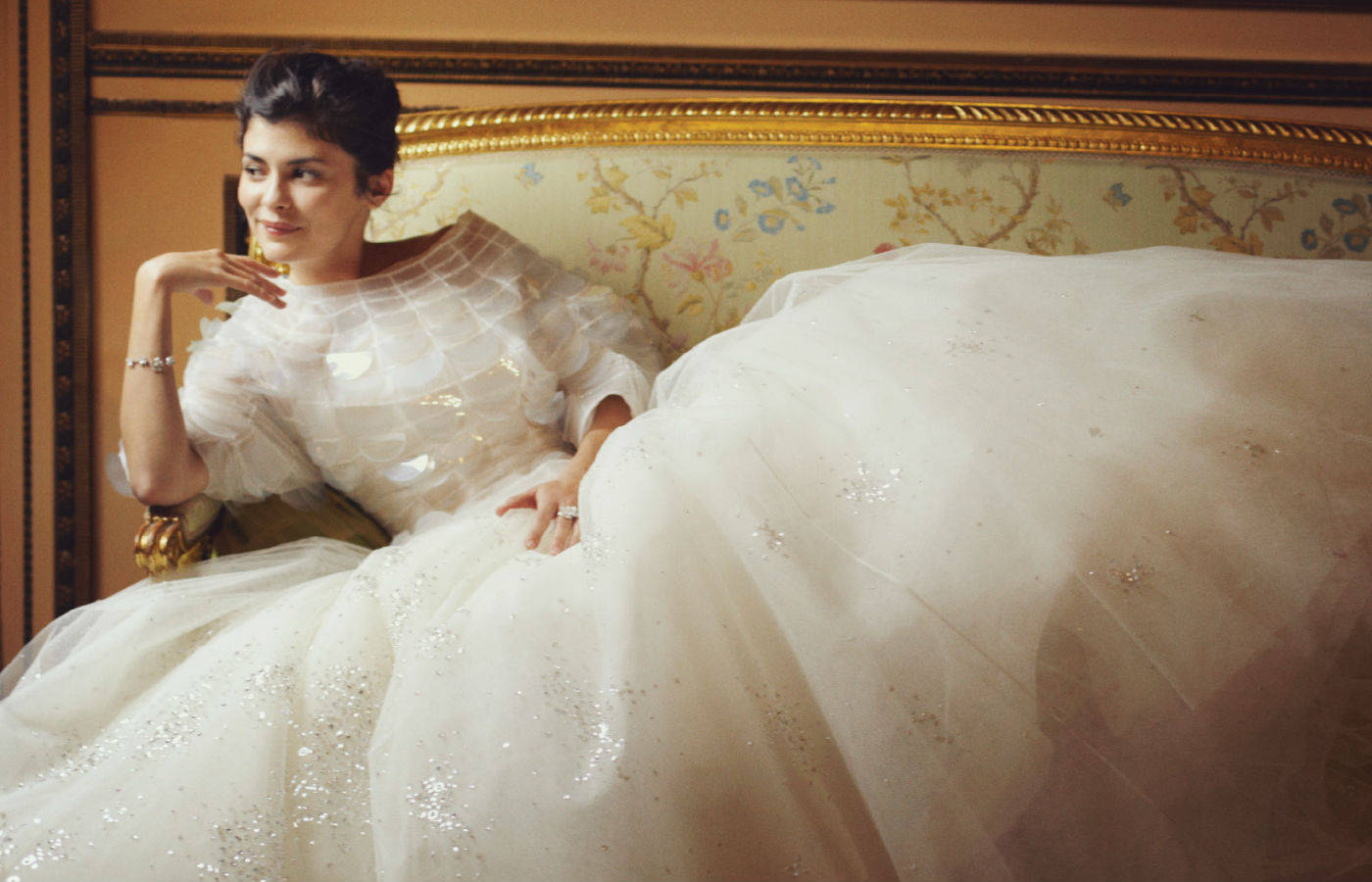 Elegant Audrey Tautou In White Dress Wallpaper