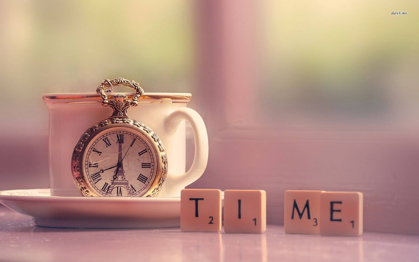 Elegant Vintage Time Watch Photography Wallpaper