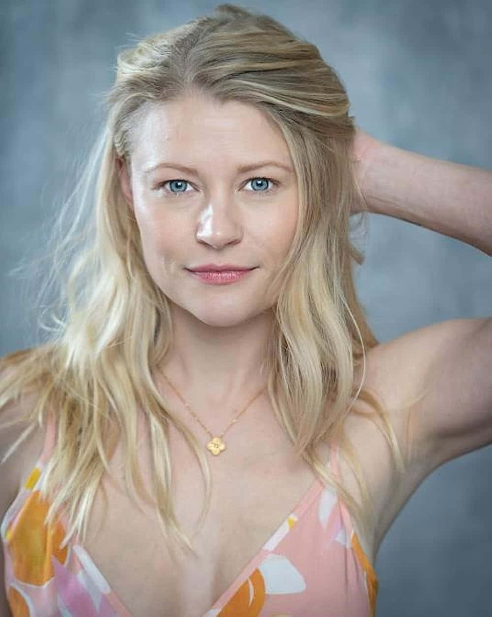 Emilie De Ravin Portrait Wallpaper