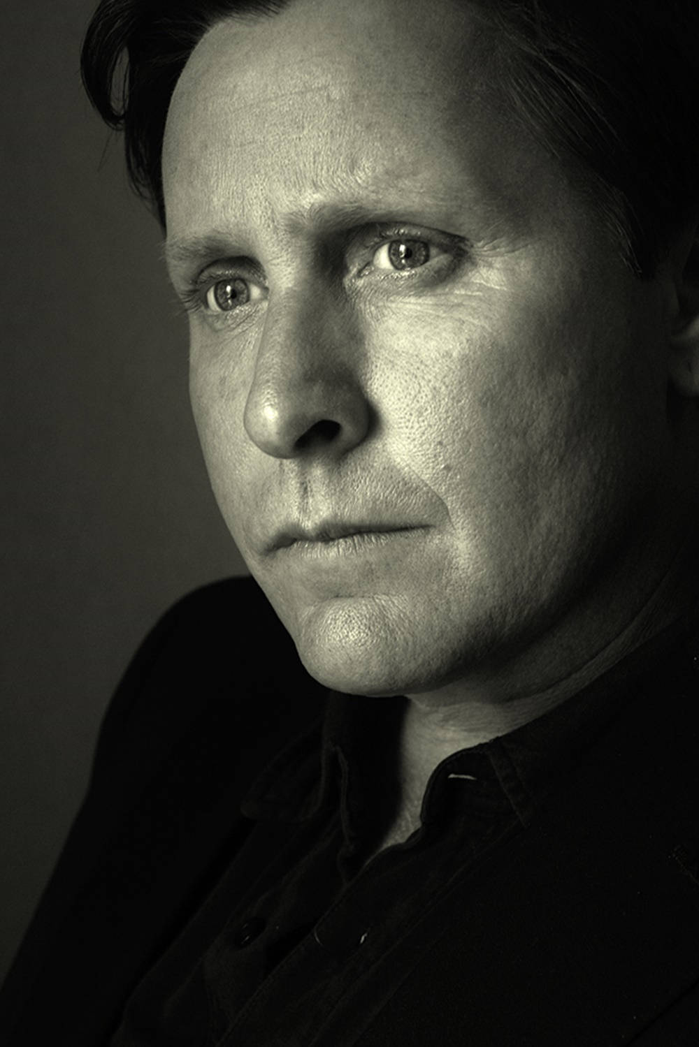 Emilio Estevez Black And White Close Up Portrait Wallpaper