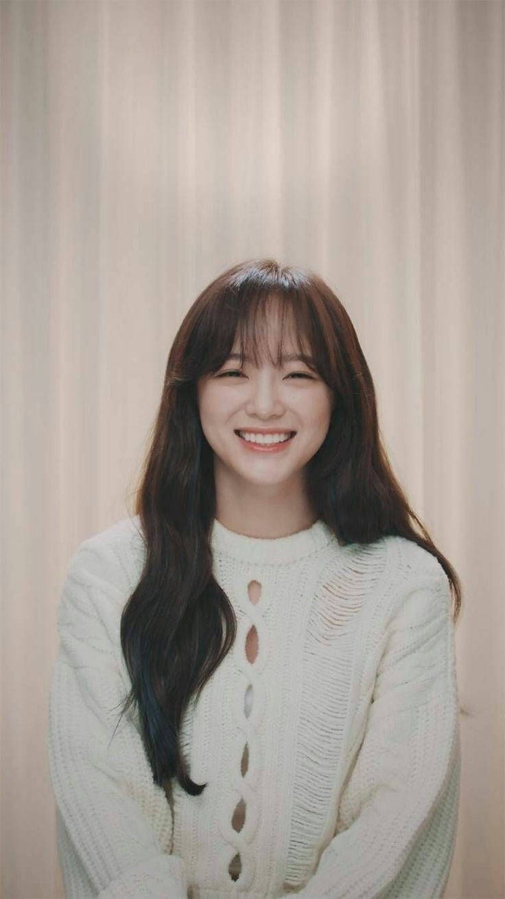 Enchanting Smile Of Kim Se Jeong Wallpaper