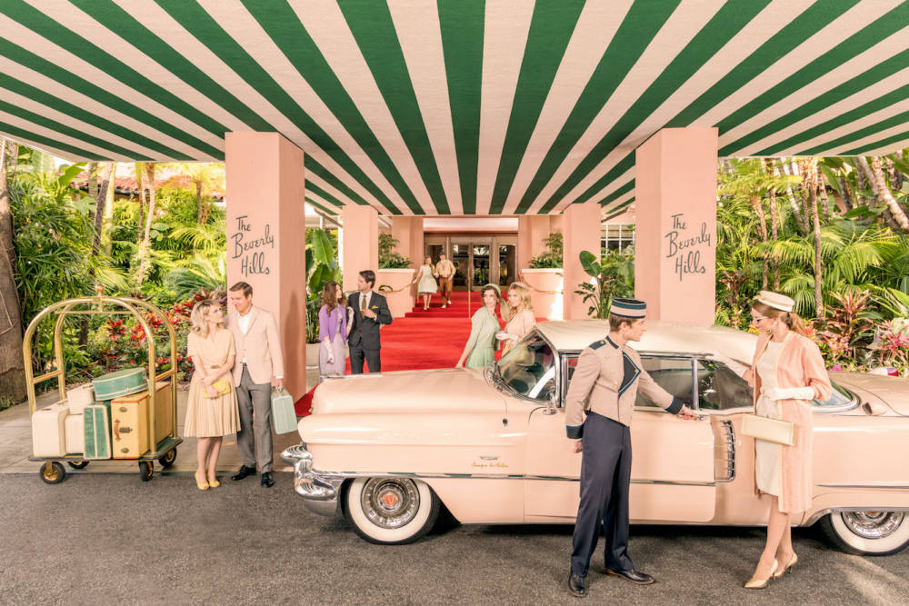 Entry Way To Beverly Hills Hotel Wallpaper