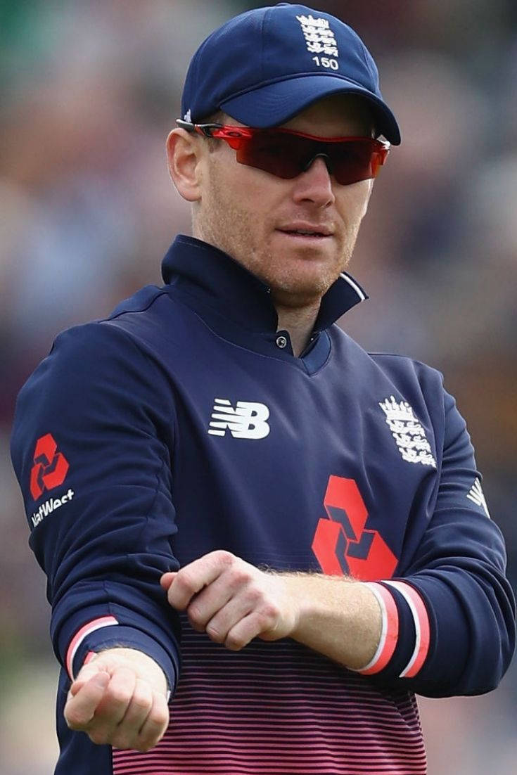 Eoin Morgan Rolling Sleeves Wallpaper