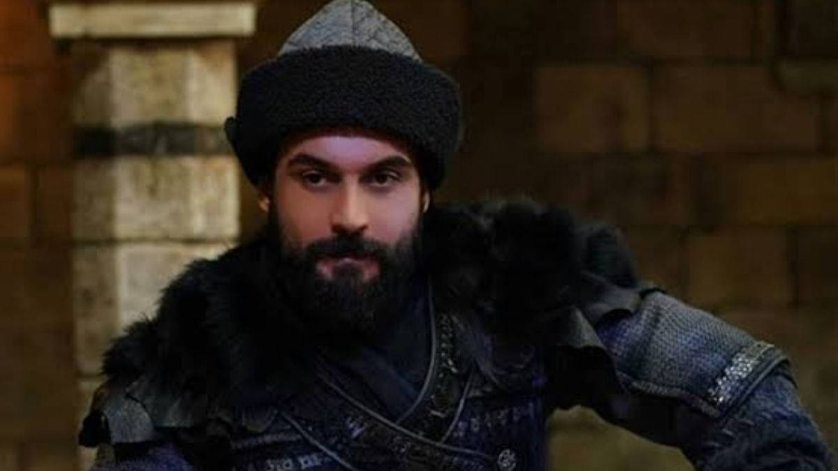 Ertugrul Gazi Winter Clothes Wallpaper