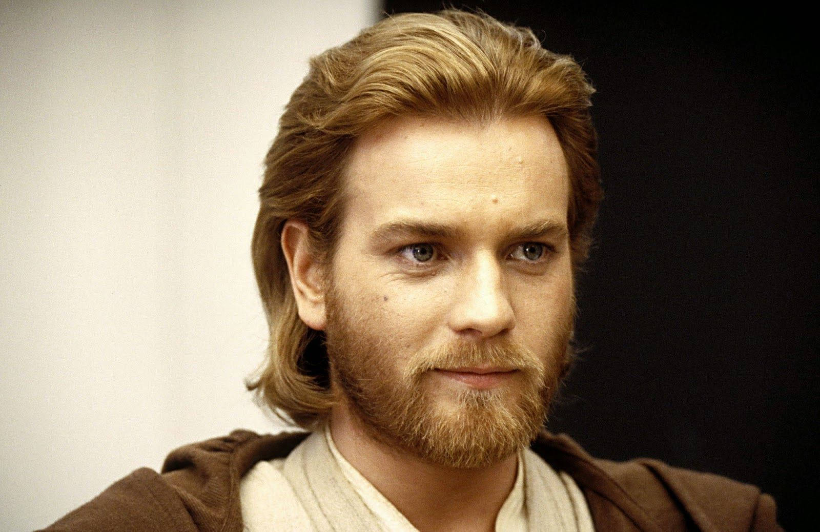 Ewan Mcgregor Star Wars Jedi Master Kenobi Wallpaper