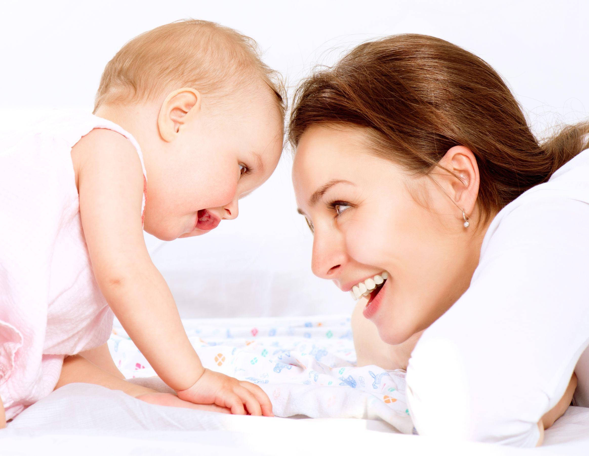 Face-to-face With Baby Love Wallpaper