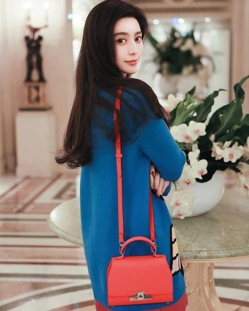 Fan Bingbing Red Moynat Bag Wallpaper