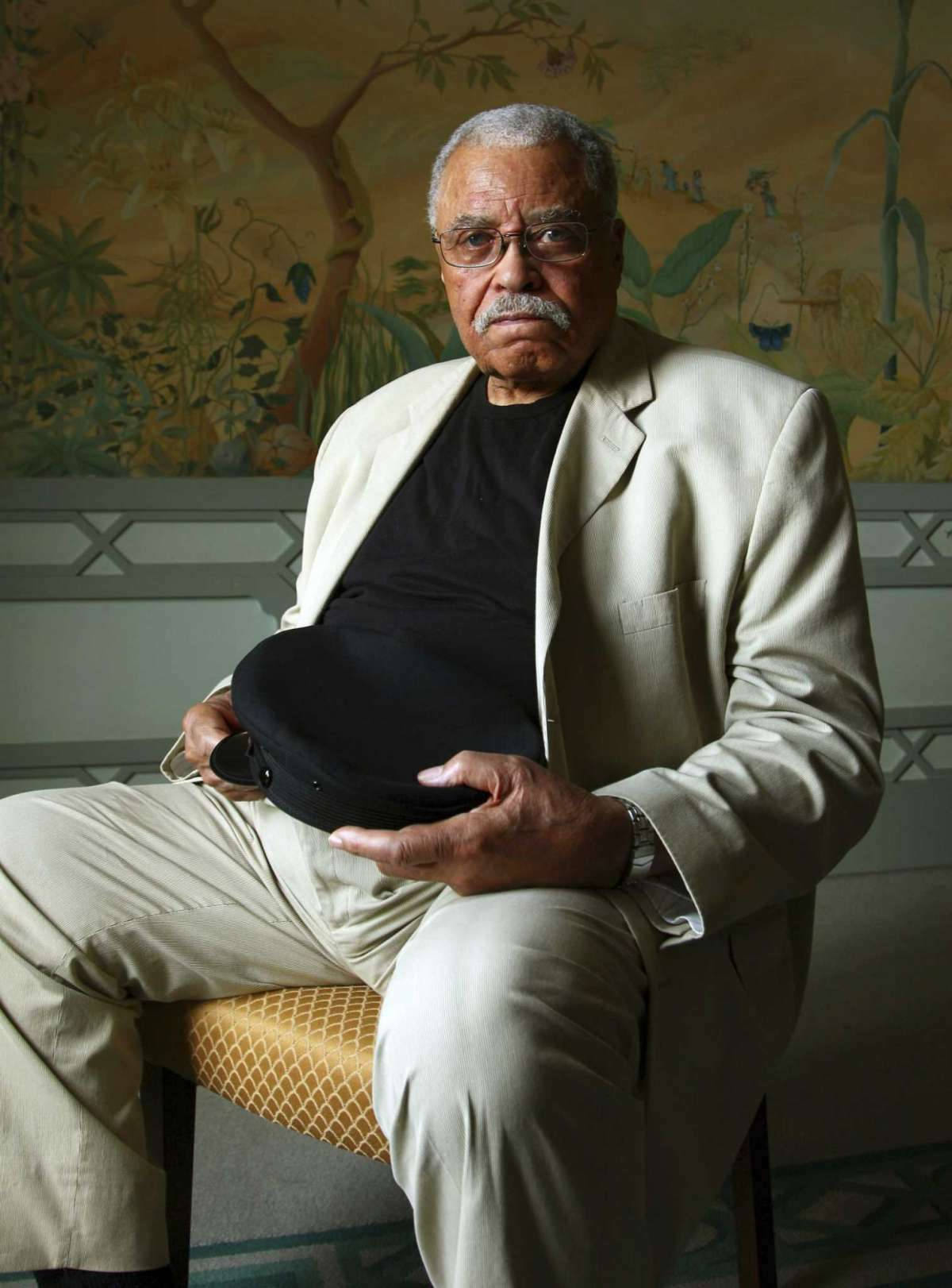 Film Artist James Earl Jones Wallpaper