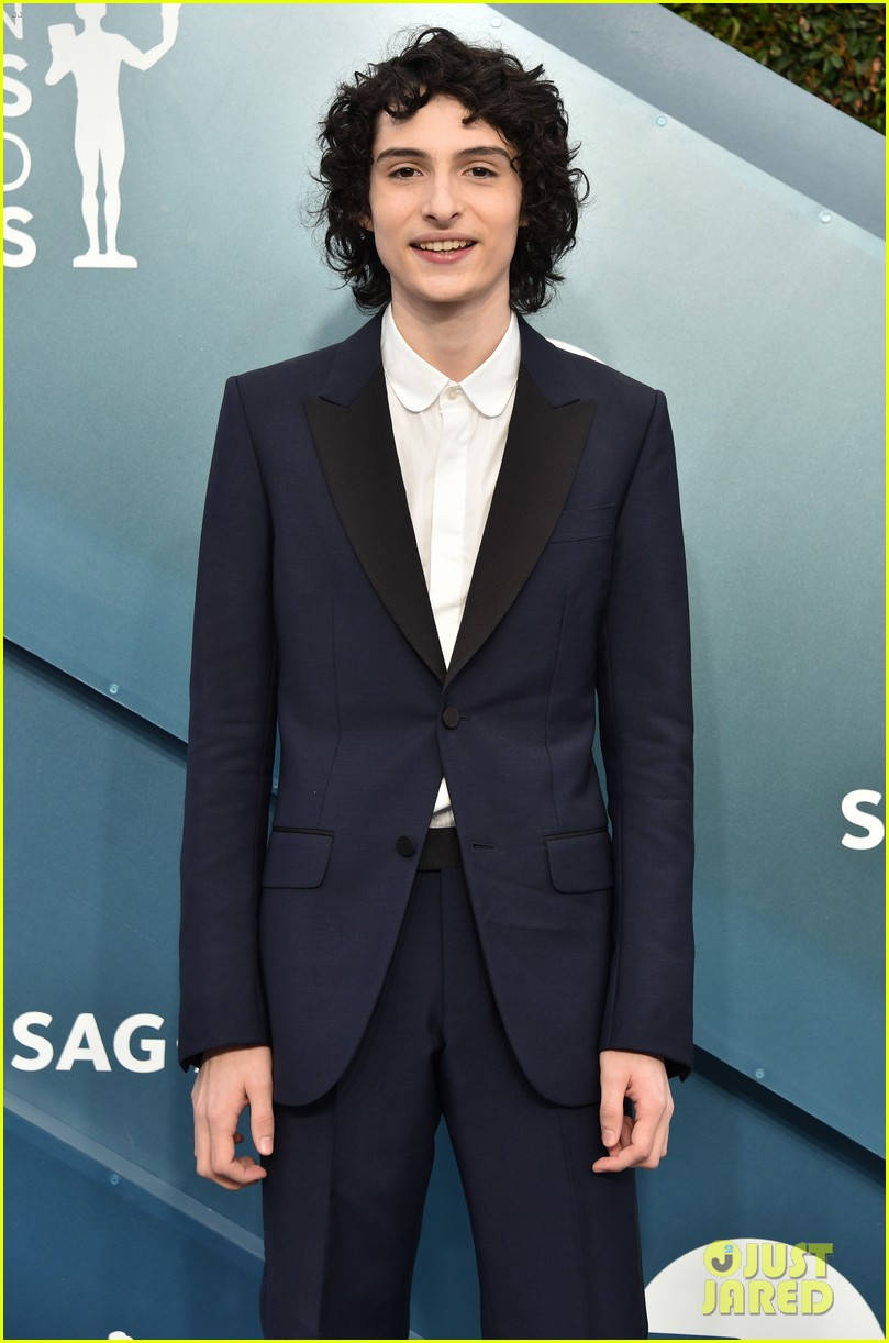 Finn Wolfhard Sag Awards Wallpaper