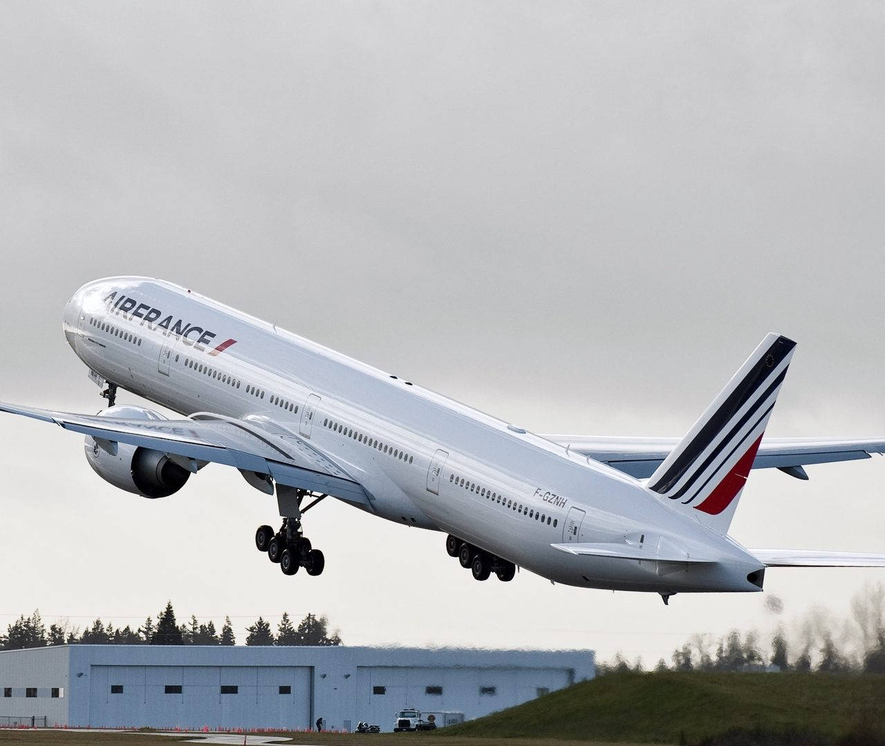 Flying Air France Airline Plane Below Clear Sky Wallpaper