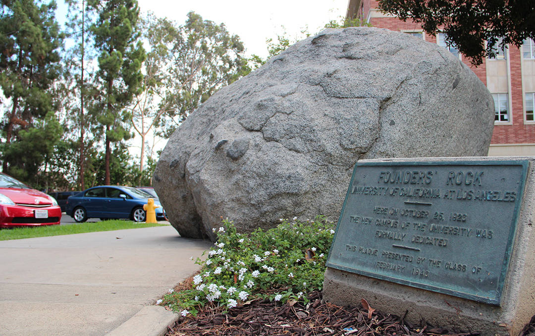 Founders Rock At Ucla Wallpaper