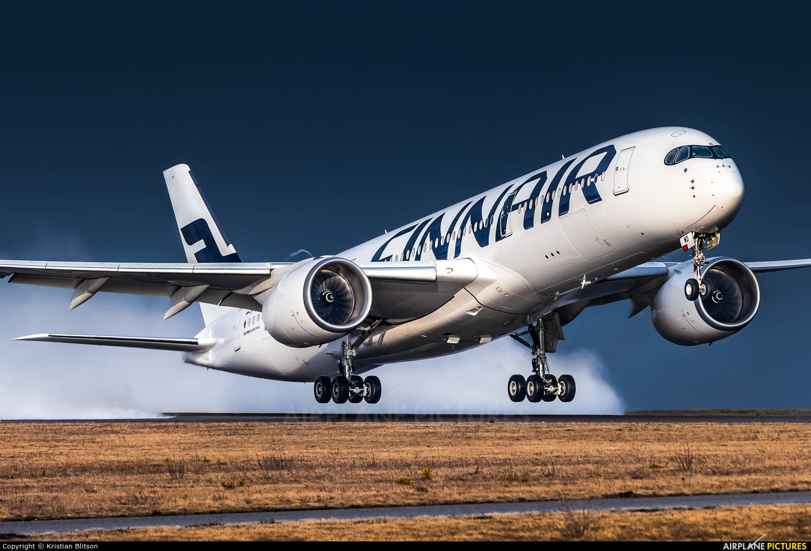 Fuselage Finnair Wallpaper