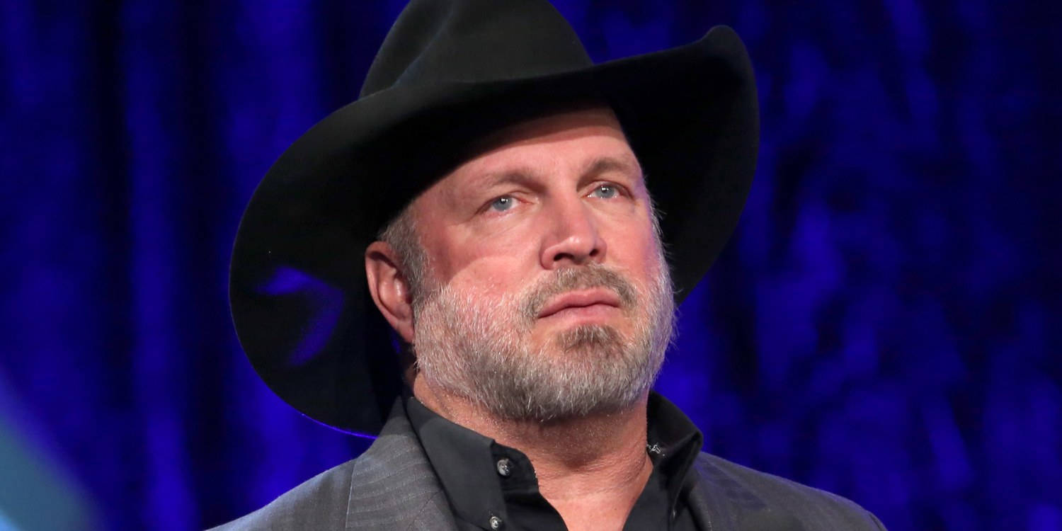 Garth Brooks And Blue Wallpaper