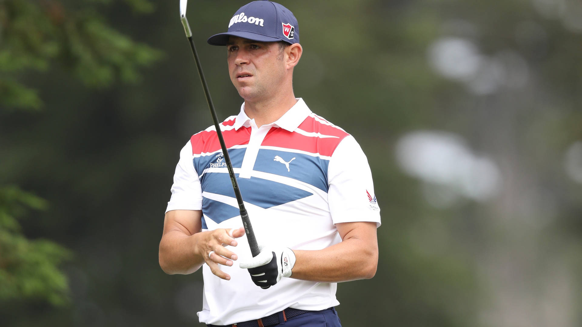 Gary Woodland Wearing White Glove Wallpaper