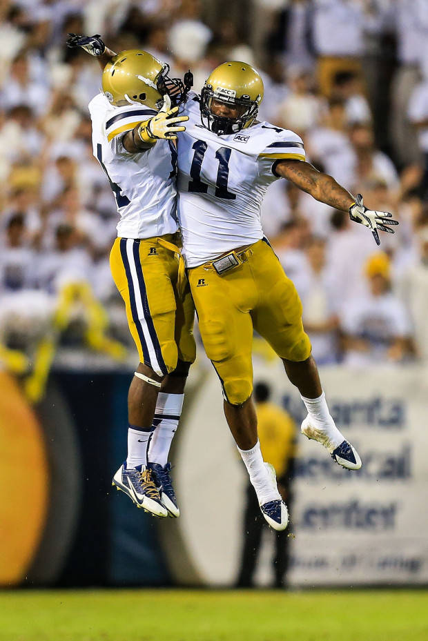 Georgia Tech Players Chest Bump Wallpaper