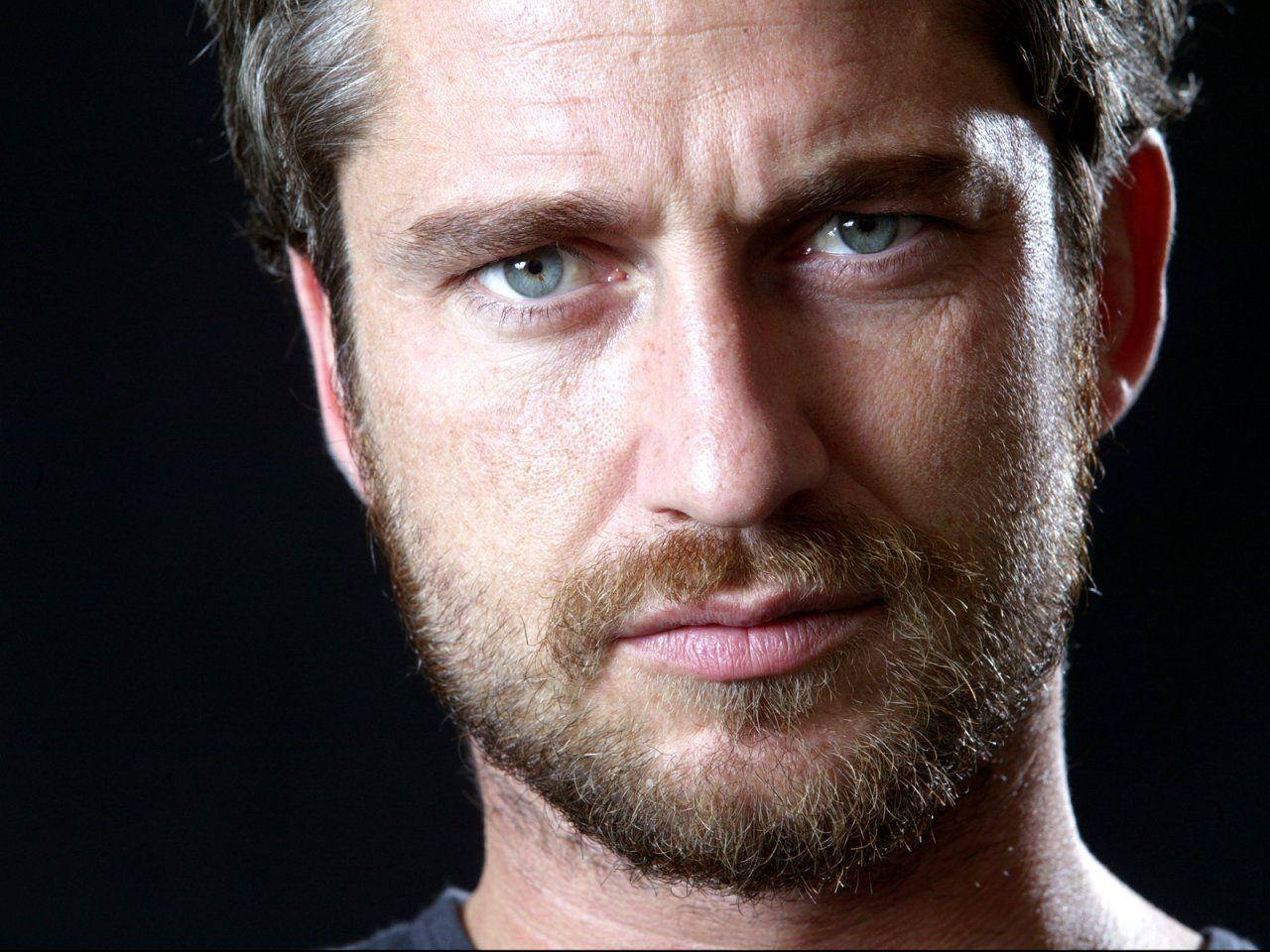 Gerard Butler Serious Angry Look Wallpaper