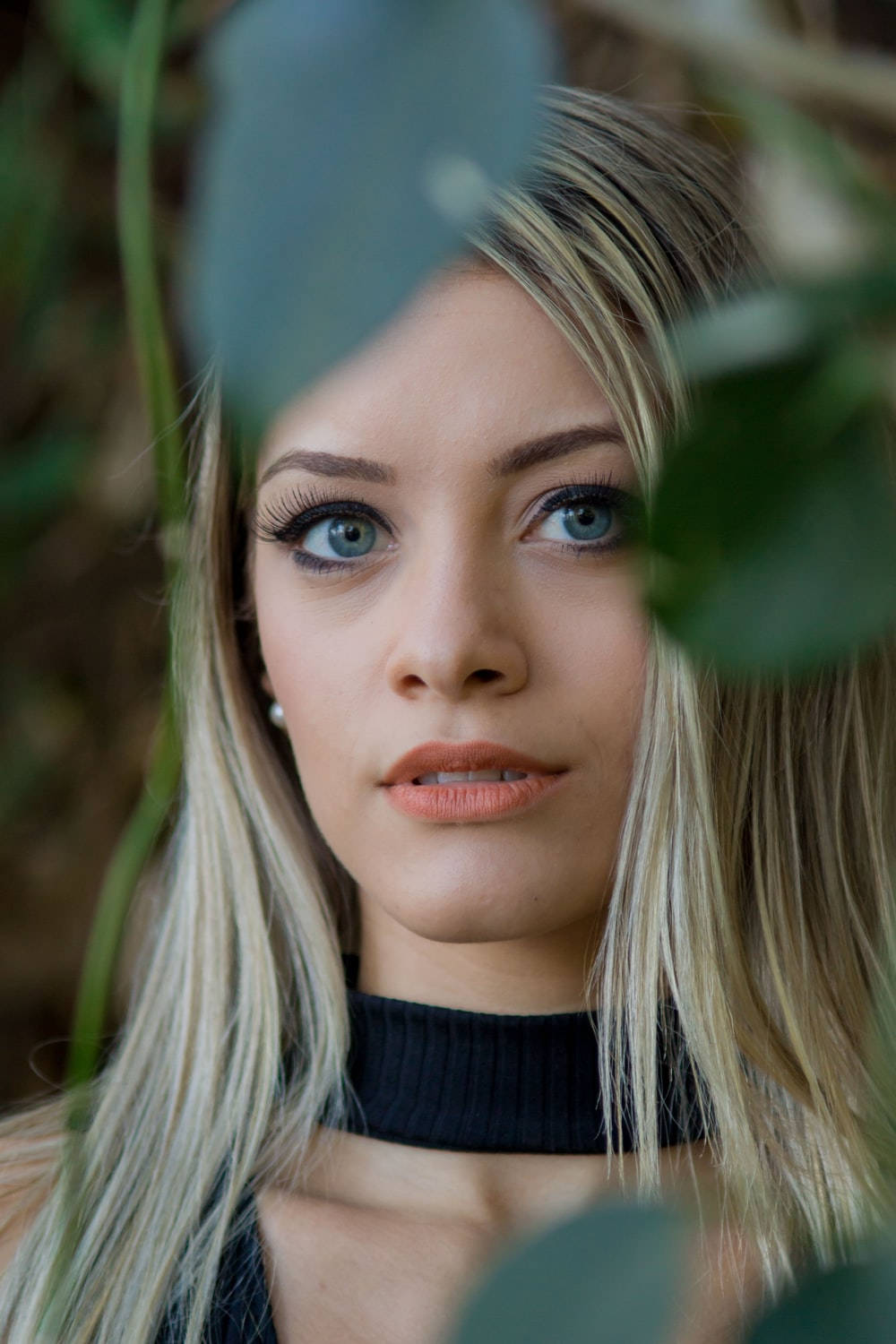 German Girl With Coral Lipstick Wallpaper