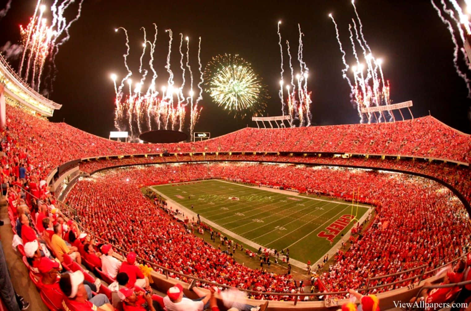 Get In The Game With A Kansas City Chiefs 4k Wallpaper! Wallpaper