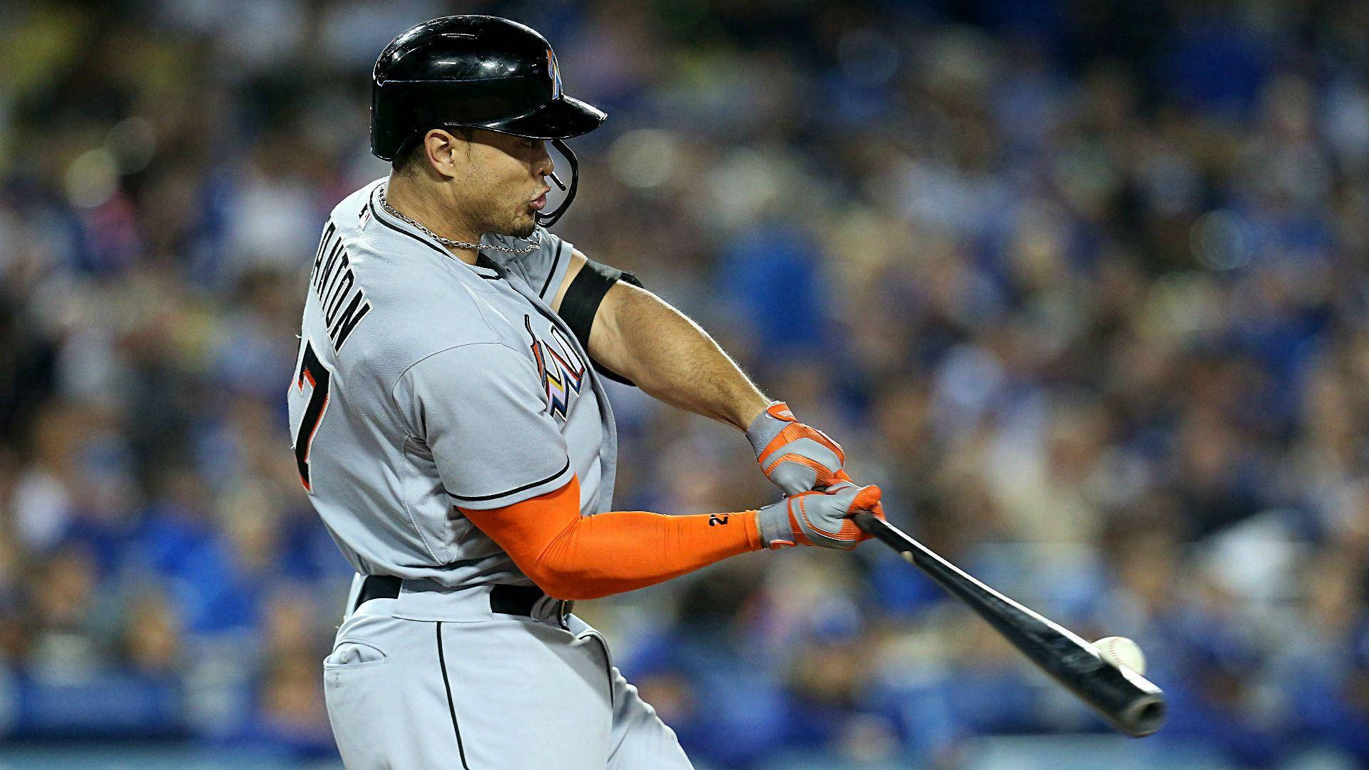 Giancarlo Stanton In Action Wallpaper