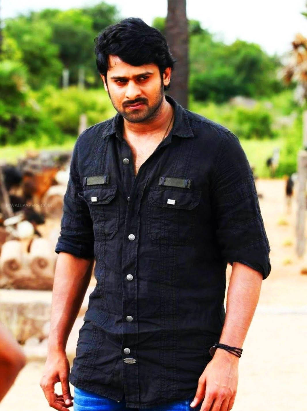 Glaring Prabhas Mirchi Wallpaper