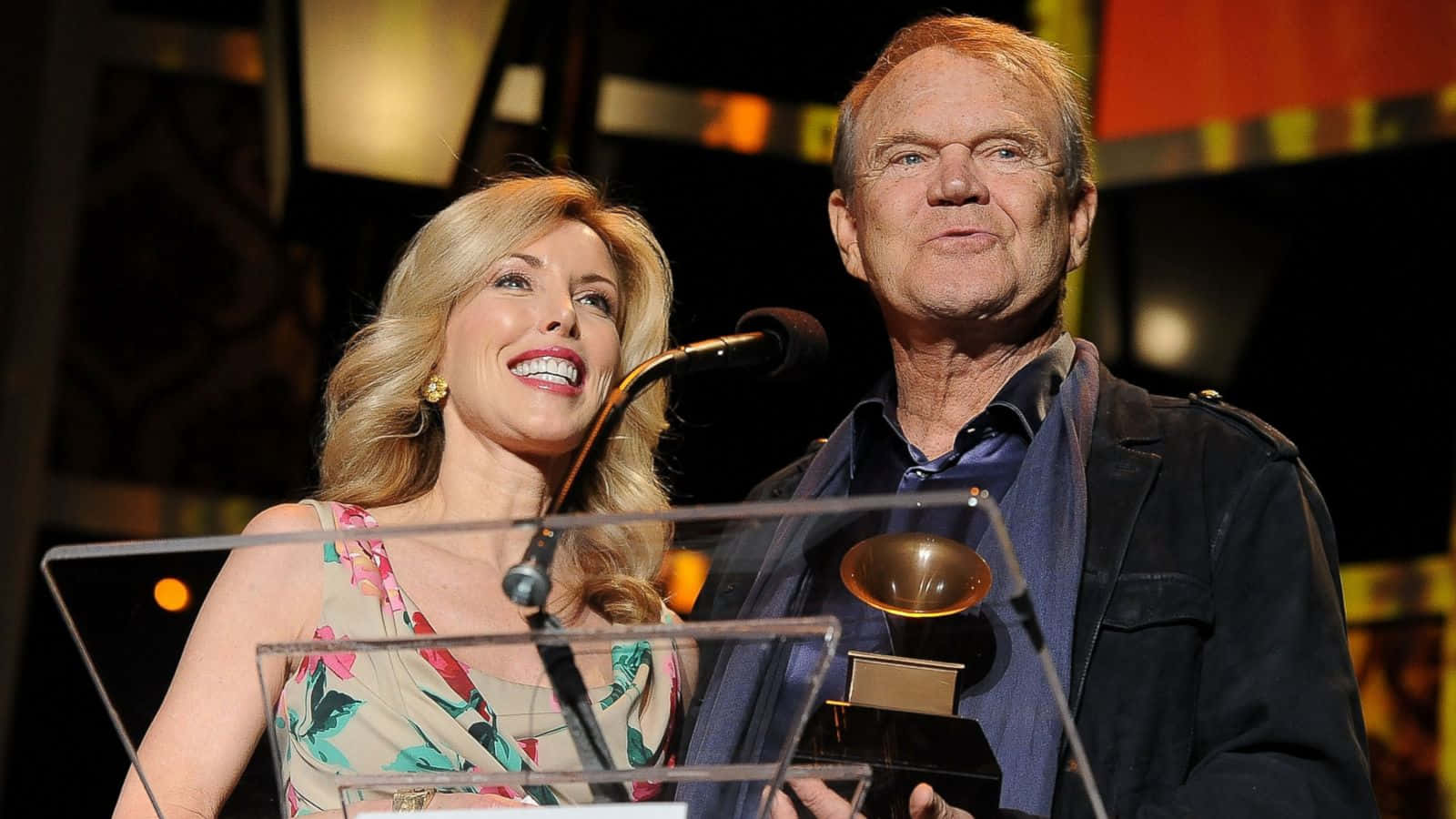 Glen Campbell Award Ceremony Moment Wallpaper