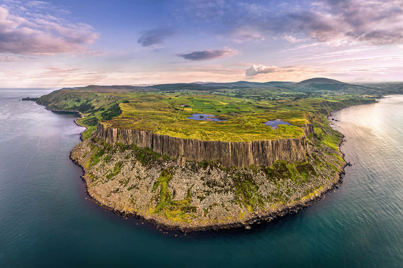 Green Grassy Island Ireland Desktop Wallpaper