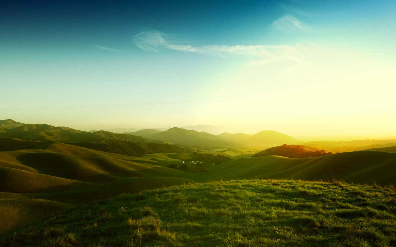 Green Hills Sunrise Wallpaper