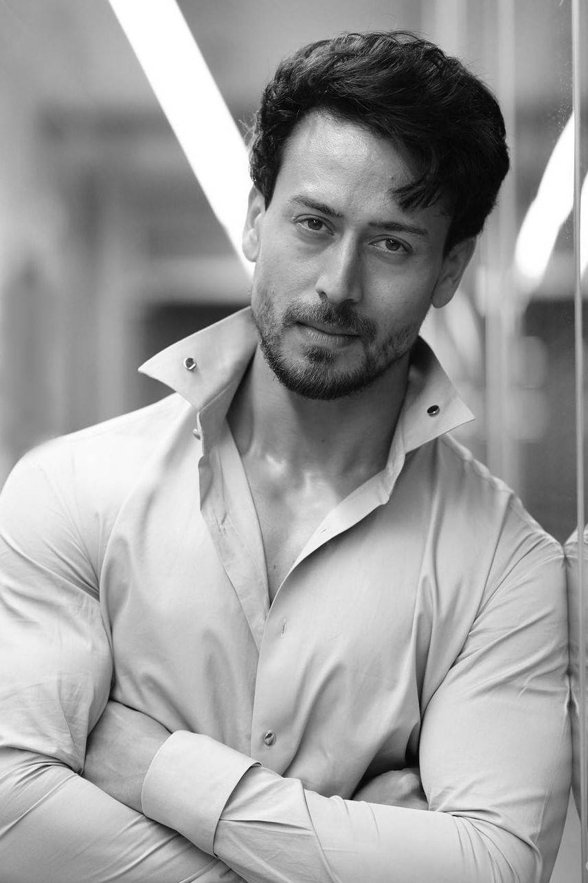 Greyscale Tiger Shroff Wallpaper